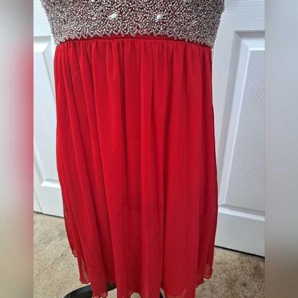 City Triangle Red Special Occasion/Holiday Dress With Rhinestones    Size M - Picture 5 of 15